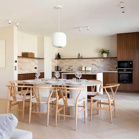 Spacious & Modern - Eiffel Tower Appartement